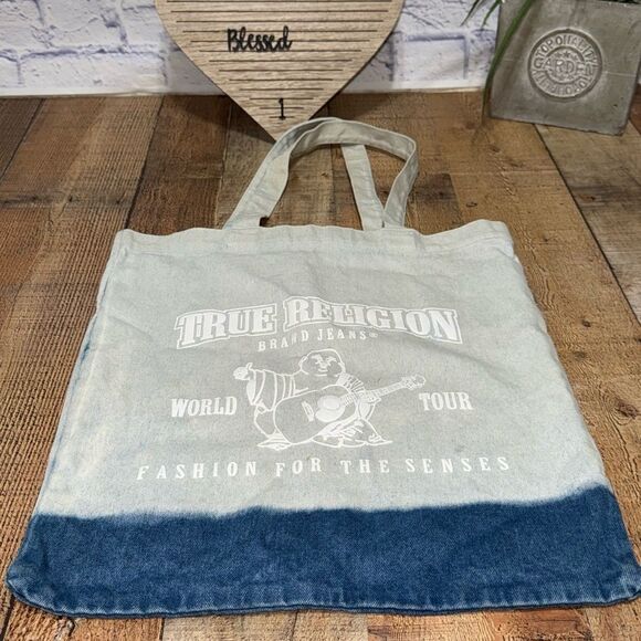 True Religion Buddha Bleached Denim Tote Logo Bag Blue
Pre owned - Picture 11 of 11